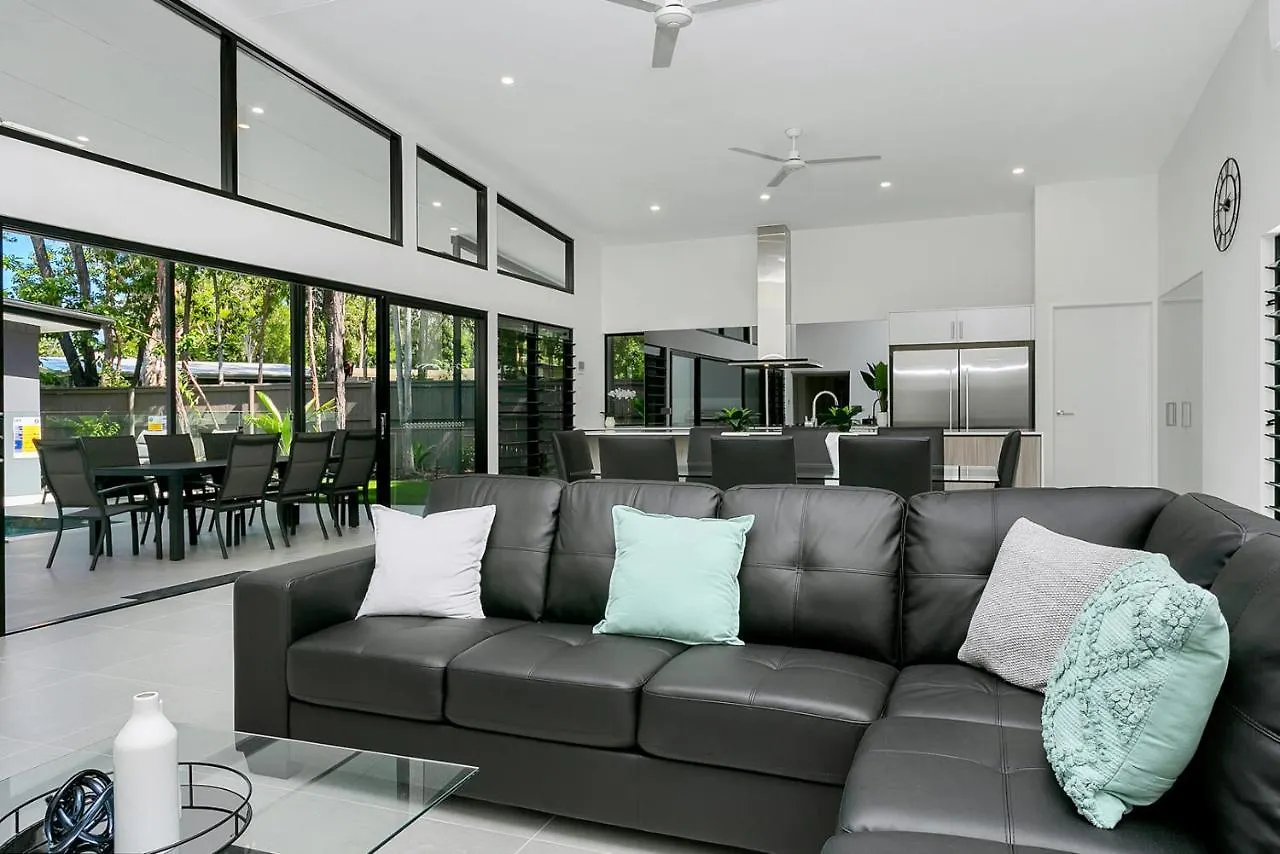 Dom wakacyjny Tiino Villa With Heated Pool Clifton Beach Australia