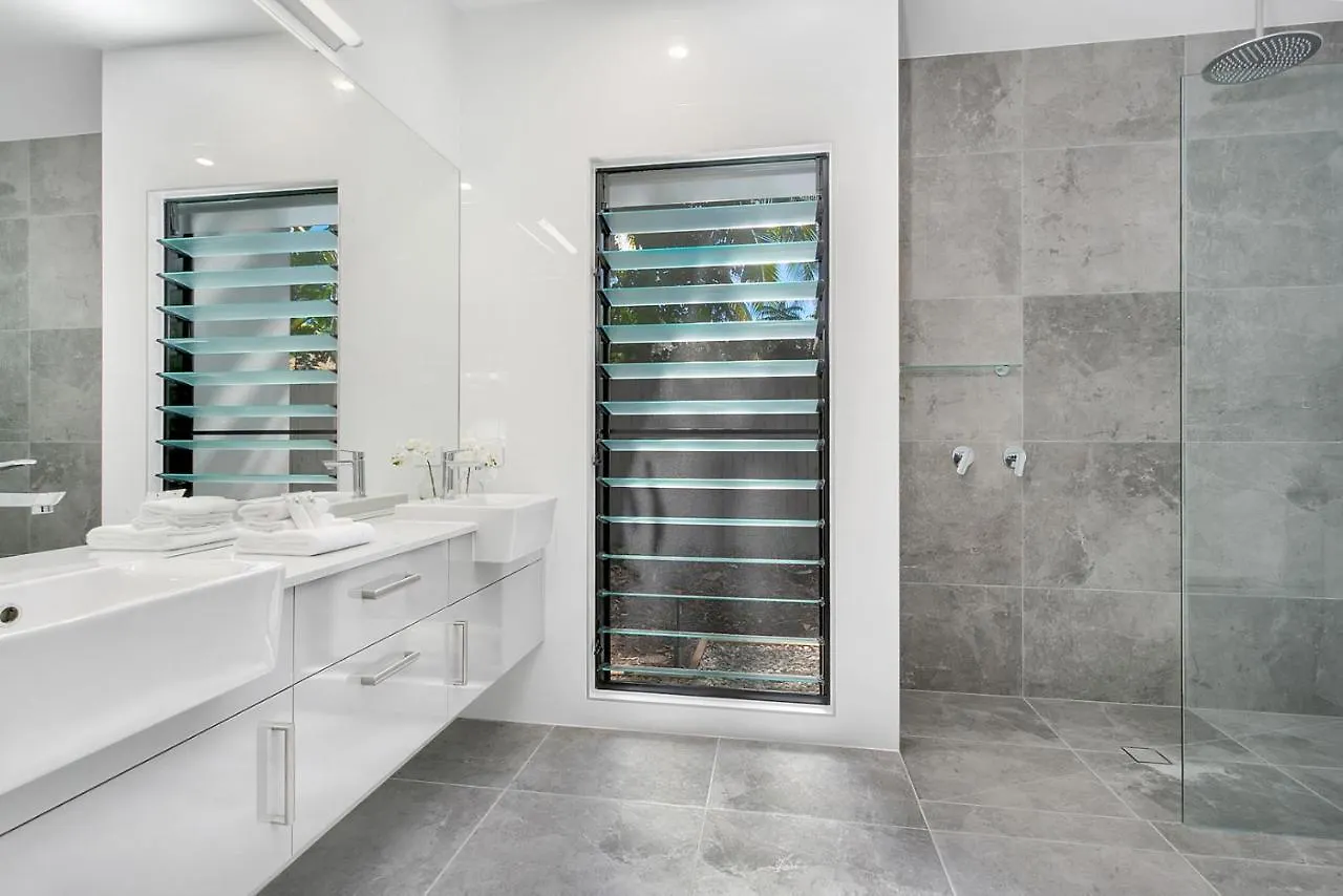 Dom wakacyjny Tiino Villa With Heated Pool Clifton Beach